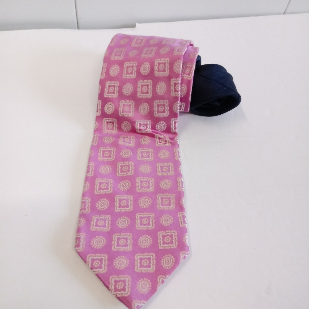 Tommy Hilfiger Unique  Two Tone Silk Necktie - Picture 6 of 8